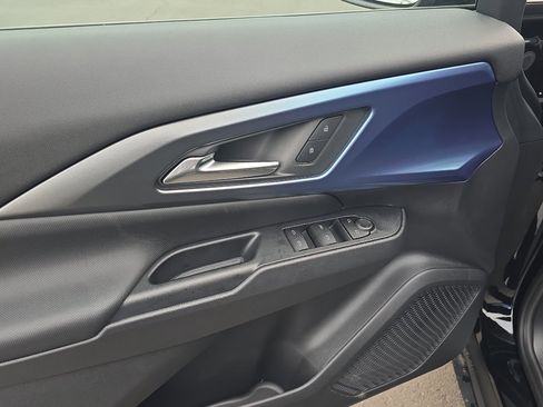 New 2026 Chevrolet Equinox EV LT image 13