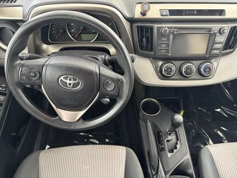 Used 2013 Toyota RAV4 LE AWD/4WD image 22