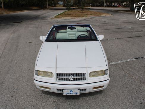 Used 1994 Chrysler LeBaron GTC image 15