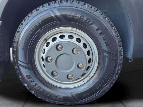 Used 2014 Freightliner Sprinter 3500 image 46