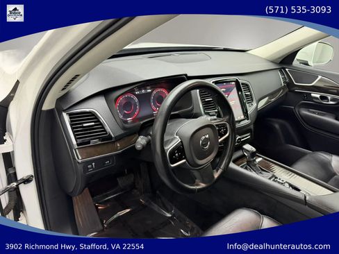Used 2017 Volvo XC90 T6 Momentum w/ Momentum Plus Package AWD/4WD image 27