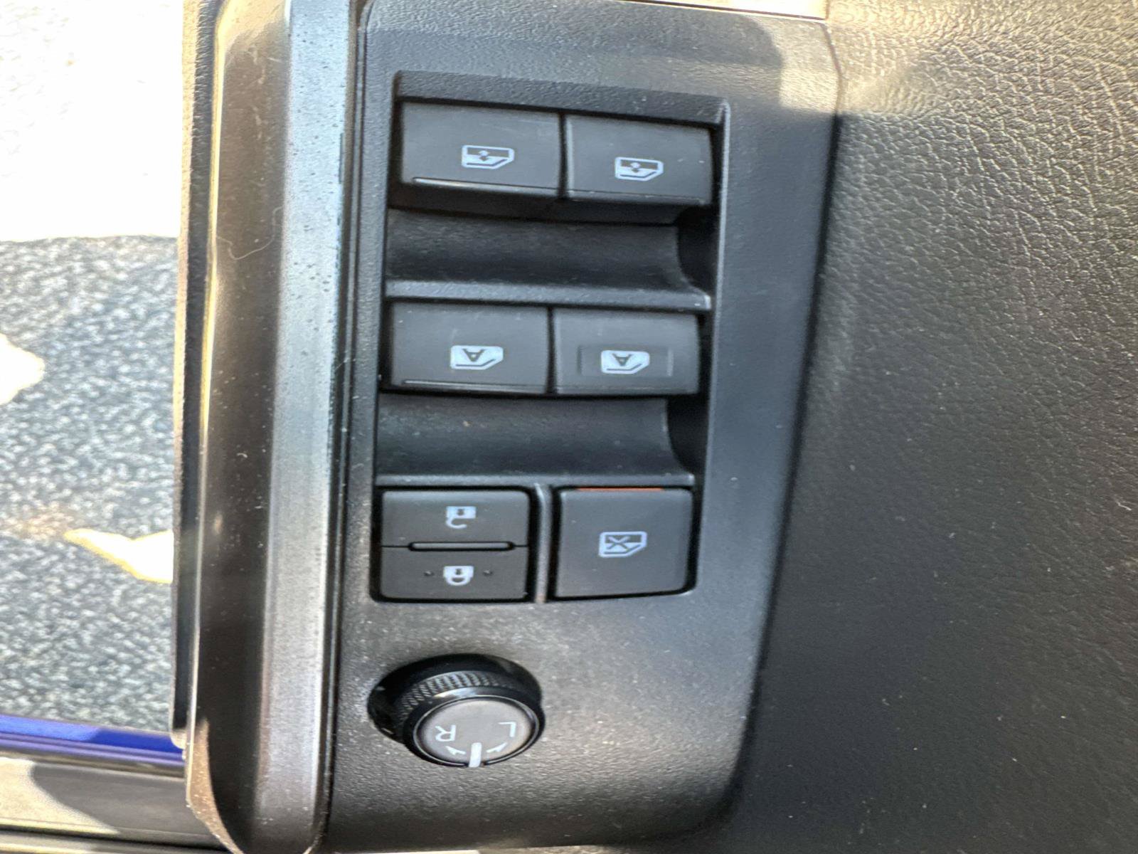 Used 2023 Toyota Tacoma SR5 AWD/4WD image 22