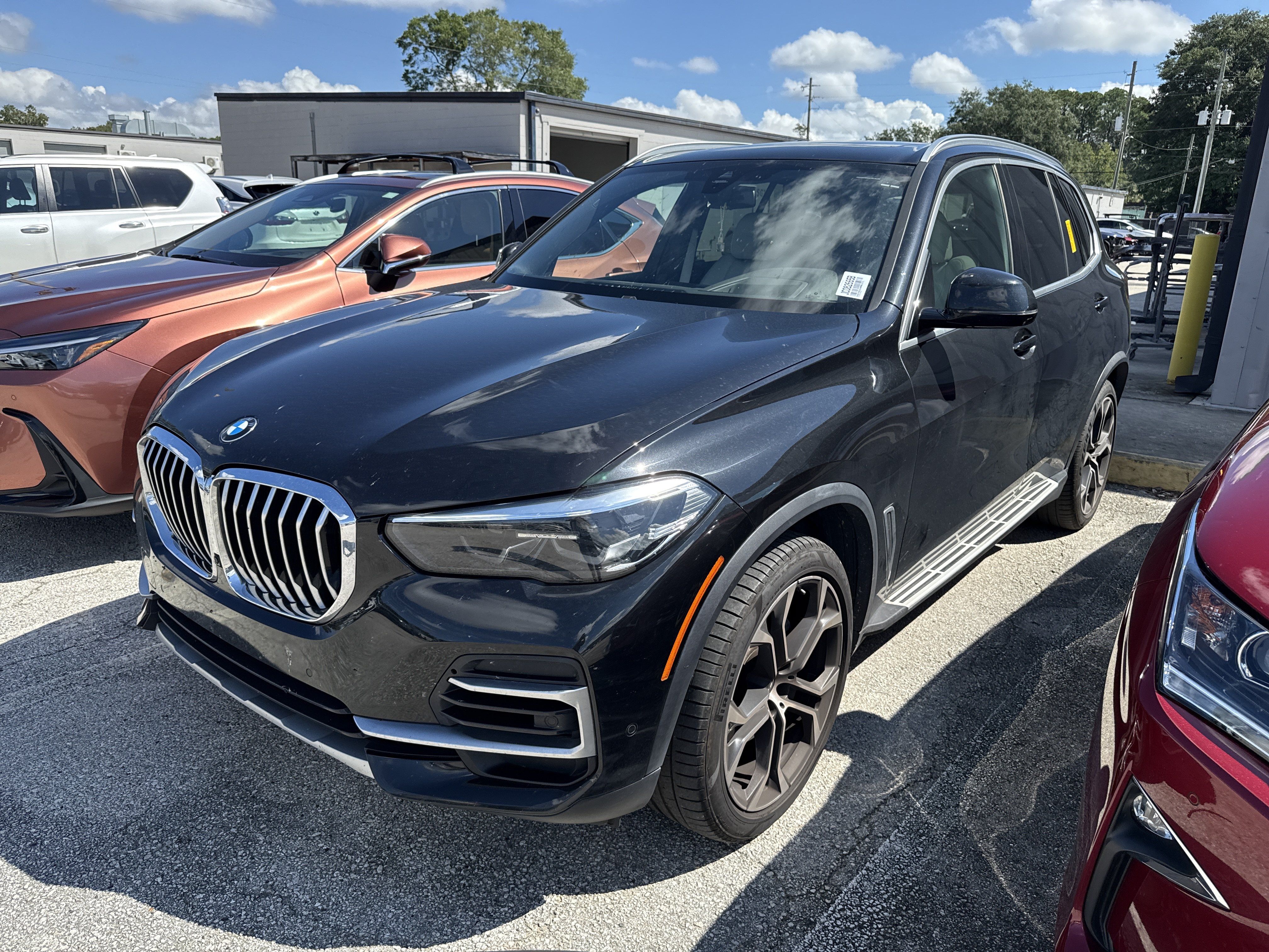 Used 2022 BMW X5 sDrive40i w/ Premium Package RWD image 2