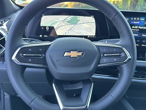 New 2026 Chevrolet Equinox LT w/ Convenience Package II image 17