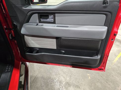 Used 2013 Ford F150 XLT w/ Mid Equipment Group image 29