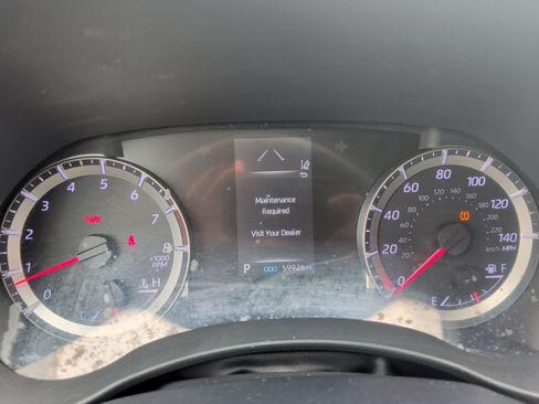 Used 2022 Toyota Highlander L FWD image 20
