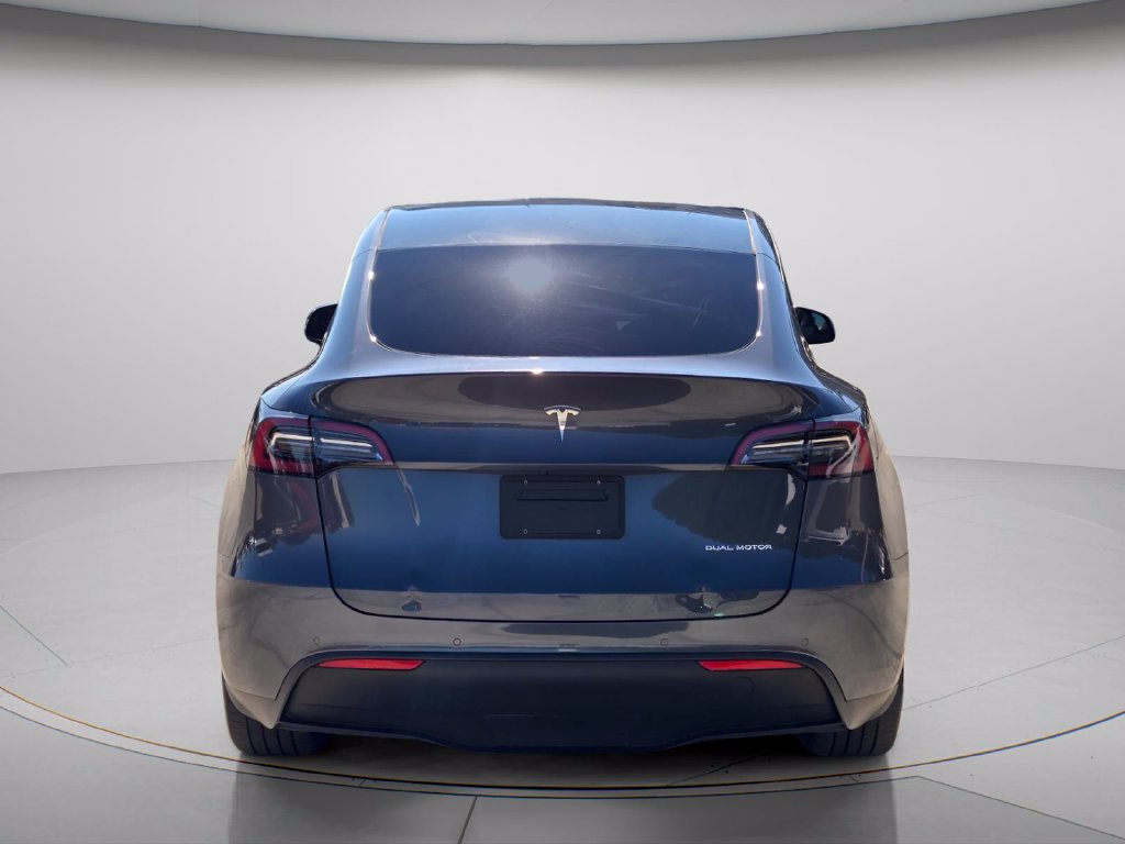Used 2022 Tesla Model Y Long Range AWD/4WD image 5