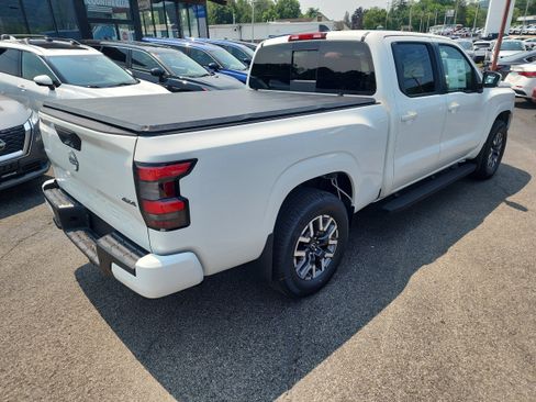 New 2026 Nissan Frontier SV w/ All-Weather Content Package AWD/4WD image 8