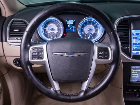 Used 2012 Chrysler 300 Limited RWD image 14
