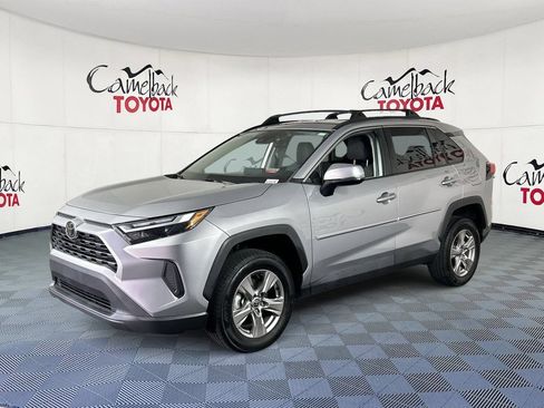 Used 2022 Toyota RAV4 XLE w/ Carpet Mat Package (TMS) FWD image 4