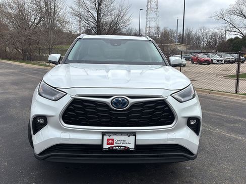 Used 2024 Toyota Highlander XLE image 19