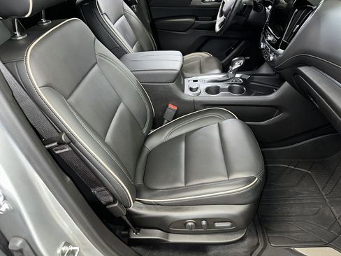 Certified 2022 Chevrolet Traverse Premier w/ LPO, Floor Liner Package image 36