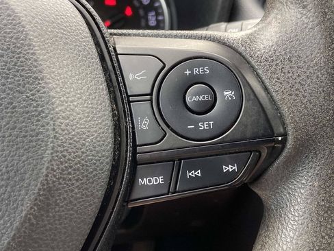 Used 2021 Toyota RAV4 XLE FWD image 28