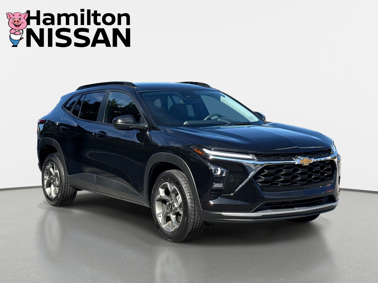 Used 2025 Chevrolet Trax LT FWD image 1