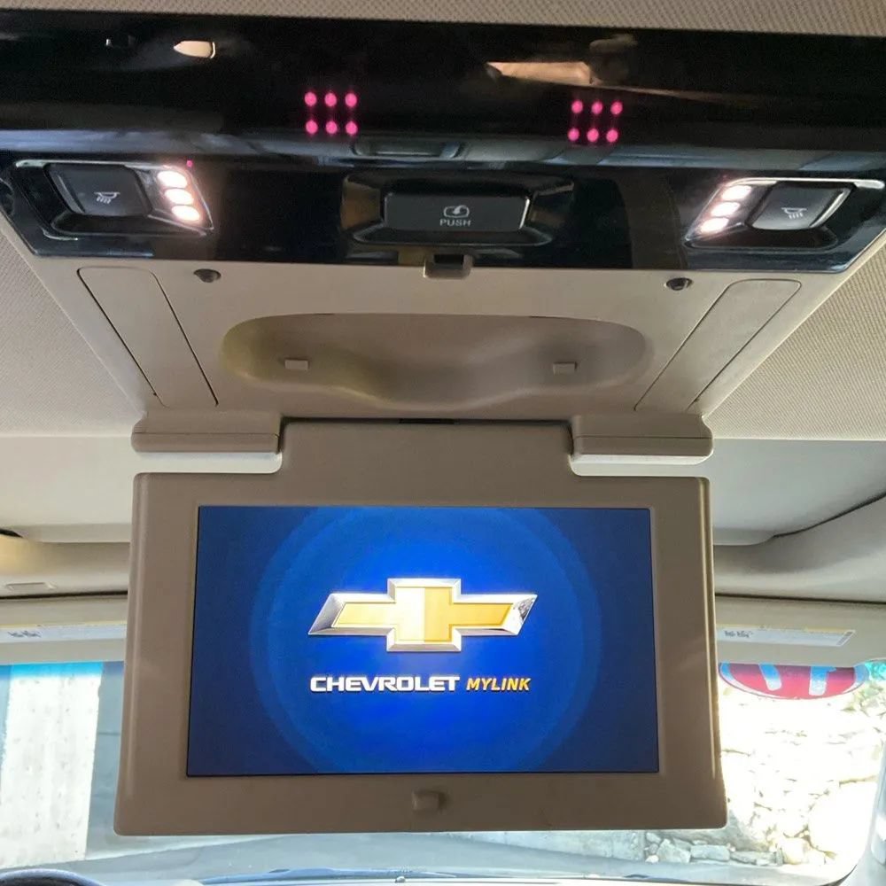 Used 2017 Chevrolet Suburban LT AWD/4WD image 16