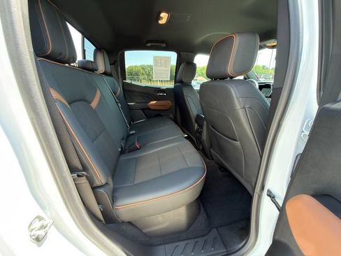 Used 2024 GMC Canyon AT4 w/ Canyon Safety Plus Package AWD/4WD image 10