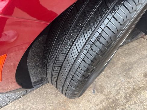 Used 2023 Chevrolet Equinox LT image 9