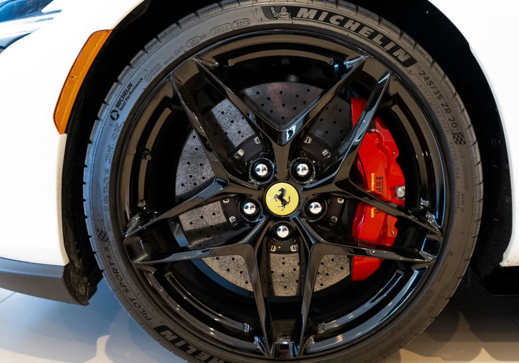 Used 2023 Ferrari Roma RWD image 7