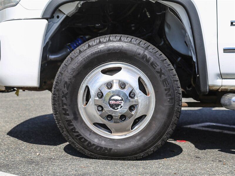 Used 2015 GMC Sierra 3500 Denali w/ Duramax Plus Package AWD/4WD image 12