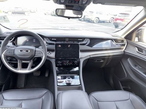 Used 2024 Jeep Grand Cherokee Limited 4xe image 11