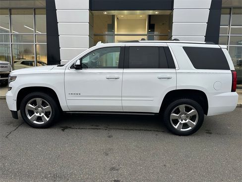 Used 2017 Chevrolet Tahoe Premier image 2