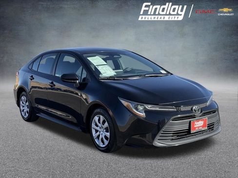 Used 2023 Toyota Corolla LE image 1