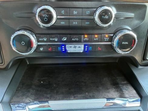 Used 2024 Ford F250 Lariat w/ Black Appearance Package AWD/4WD image 47