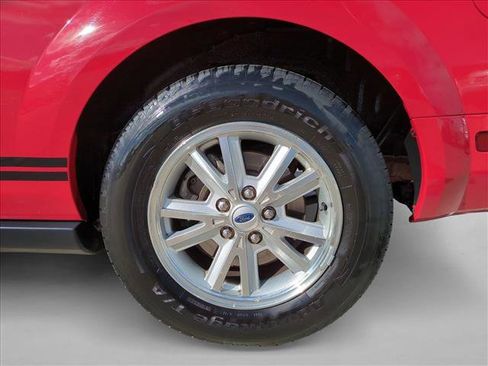 Used 2007 Ford Mustang Deluxe image 24