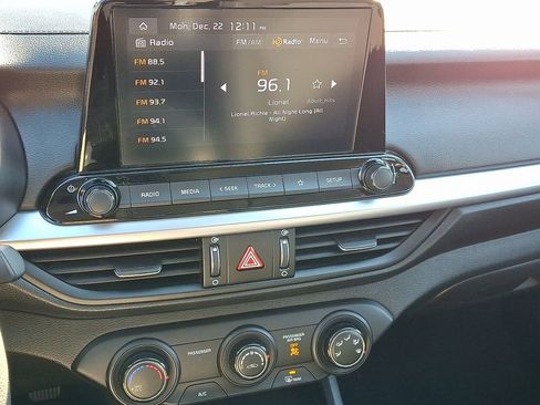 Used 2023 Kia Forte LXS image 15