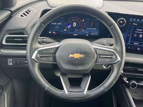 Used 2025 Chevrolet Traverse LT w/ Driver Confidence Package image 13