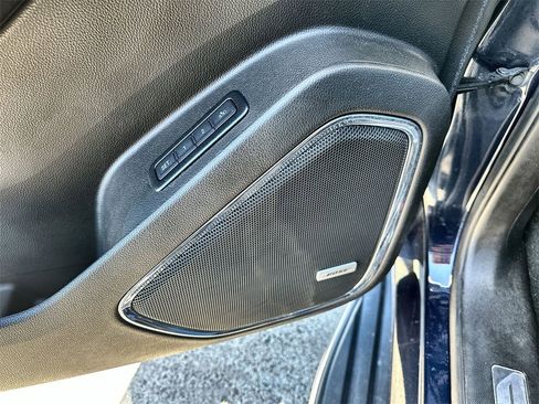 Used 2018 GMC Yukon SLT w/ Premium Edition image 23