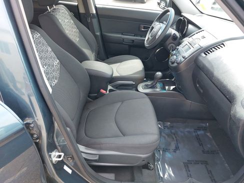 Used 2011 Kia Soul + image 10