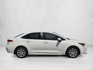 Used 2022 Toyota Corolla LE FWD video 4