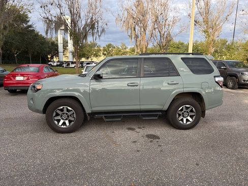 Used 2022 Toyota 4Runner TRD Off-Road image 2