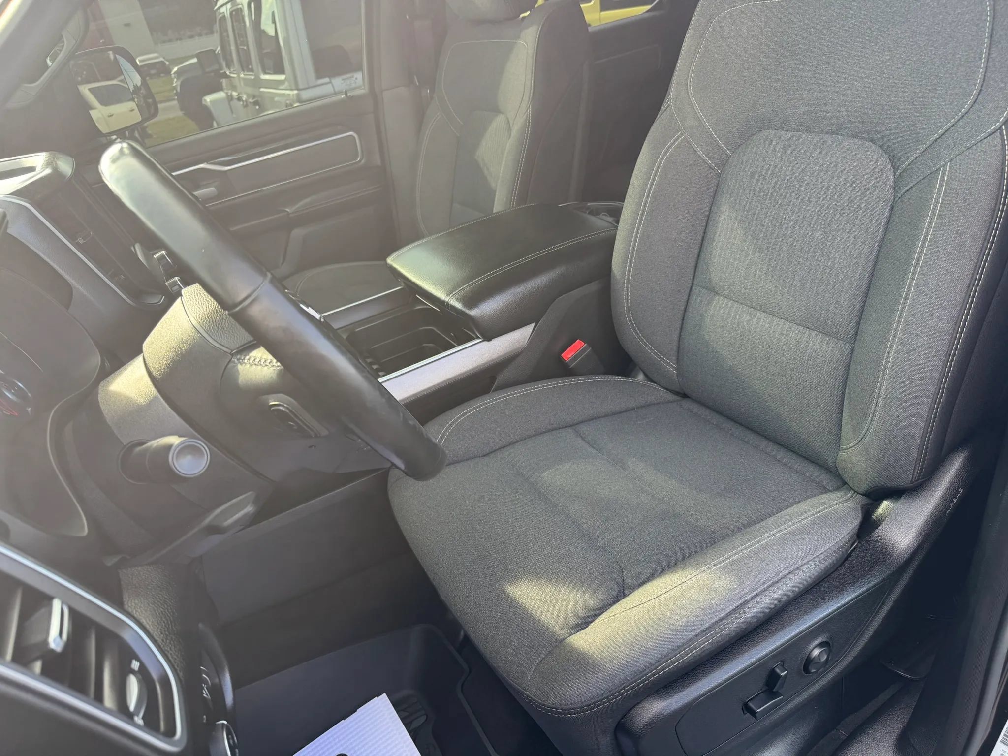 Used 2019 RAM 1500 Big Horn AWD/4WD image 4