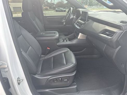 Used 2022 Chevrolet Suburban LT AWD/4WD image 18