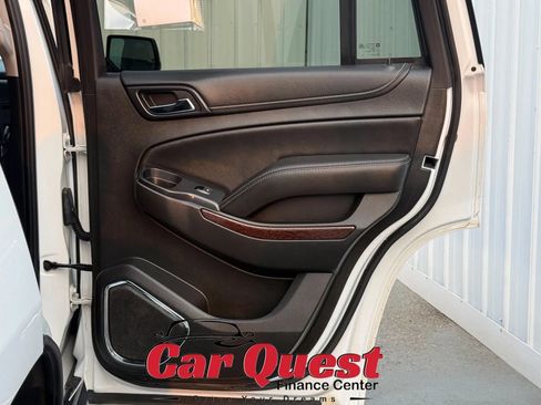 Used 2017 GMC Yukon SLT AWD/4WD image 20