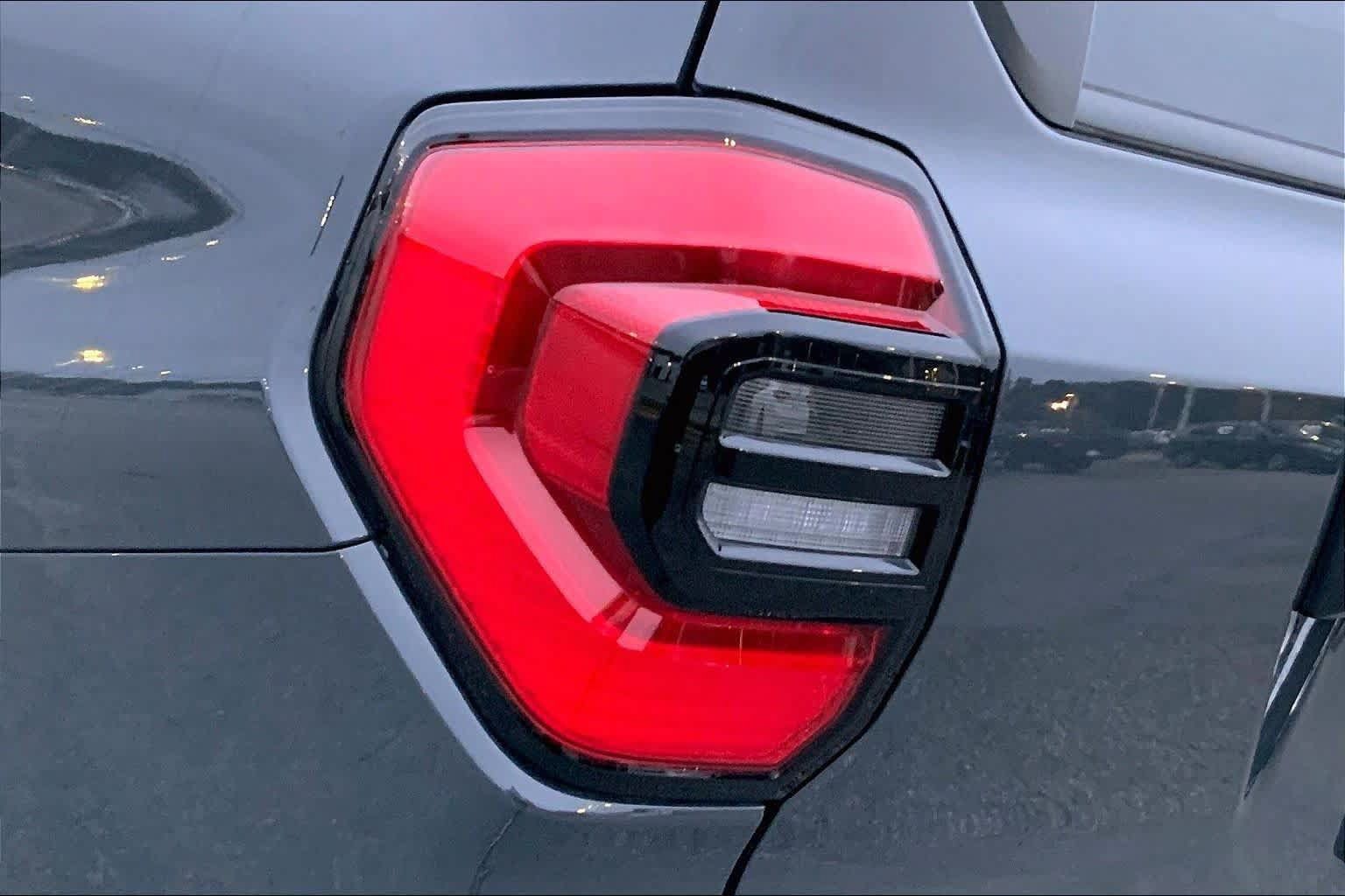 Used 2025 Toyota 4Runner TRD Off-Road Premium AWD/4WD image 25