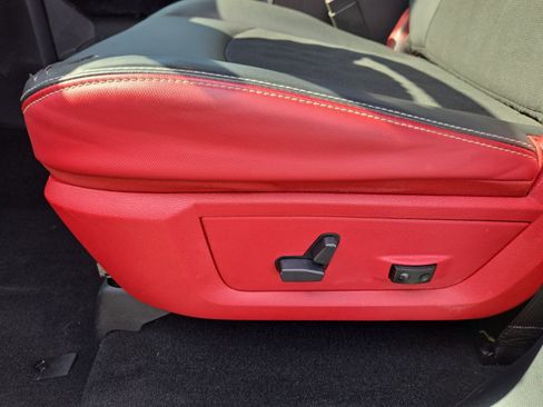 Used 2018 RAM 1500 Rebel w/ Luxury Group RWD image 12