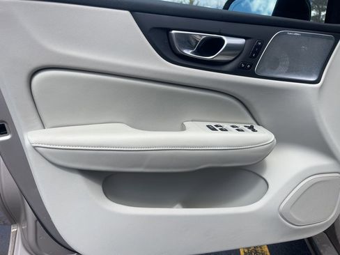 Used 2024 Volvo S60 B5 Ultimate image 14