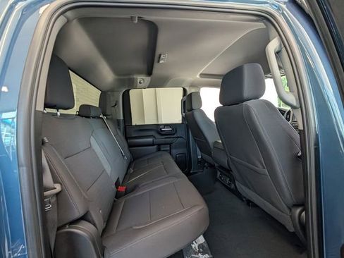 Used 2025 Chevrolet Silverado 2500 Custom w/ Custom Value Package image 17