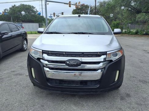 Used 2013 Ford Edge Limited FWD image 2