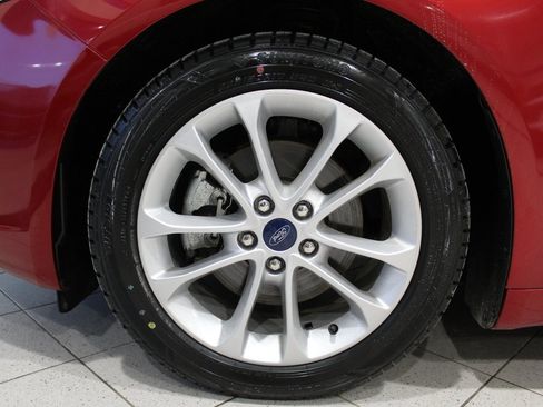 Used 2020 Ford Fusion SE image 8