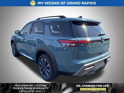 New 2026 Nissan Pathfinder Platinum AWD/4WD image 3