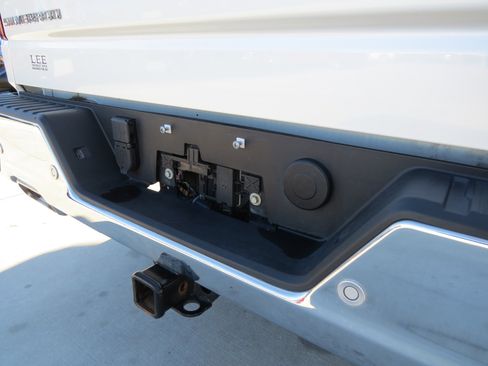 Used 2025 Chevrolet Silverado 1500 LTZ image 10