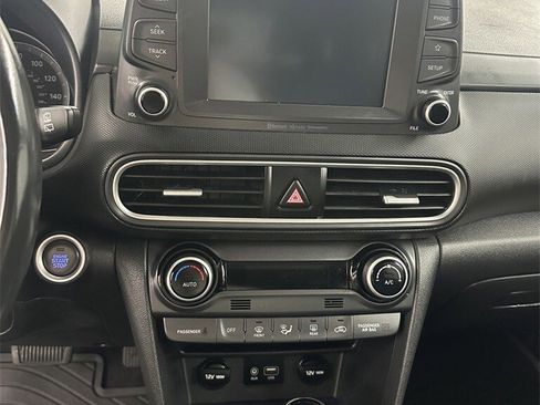 Used 2018 Hyundai Kona Limited image 20