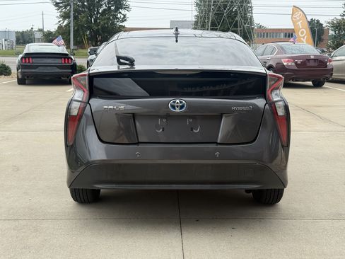 Used 2017 Toyota Prius Four w/ Advanced Technology Package FWD image 6