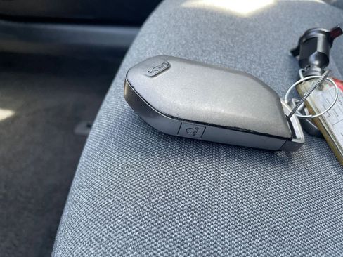 Used 2025 Kia K4 LXS image 23