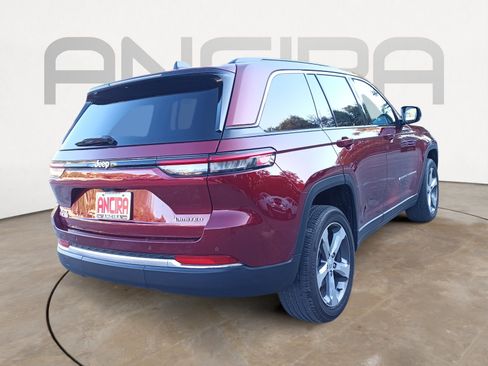 Certified 2024 Jeep Grand Cherokee Limited image 10