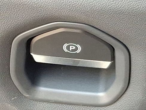 Used 2025 Lotus Emira image 25